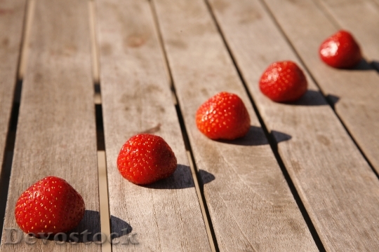 Devostock Strawberries Fruit Diagonal Berry