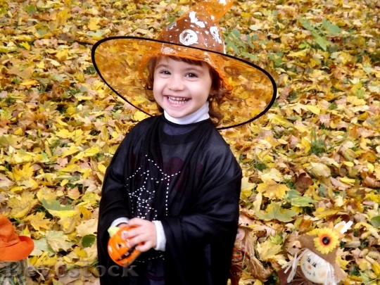 Devostock Witch Halloween Child Girl 3
