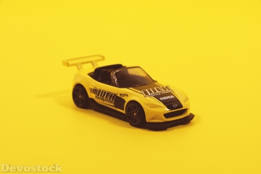 Devostock Yellow Car Toy 98201 4K